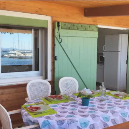 Accommodation In Front Of The Sea In Giens !