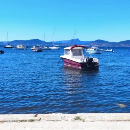 Accommodation In Front Of The Sea In Giens ! Apartment